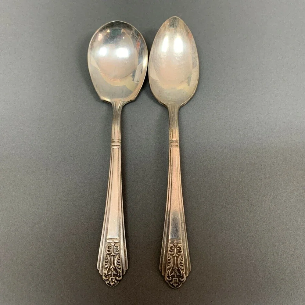 Royal‎ Saxony International Silver Plate Sugar and Oval Spoons Lot of 2